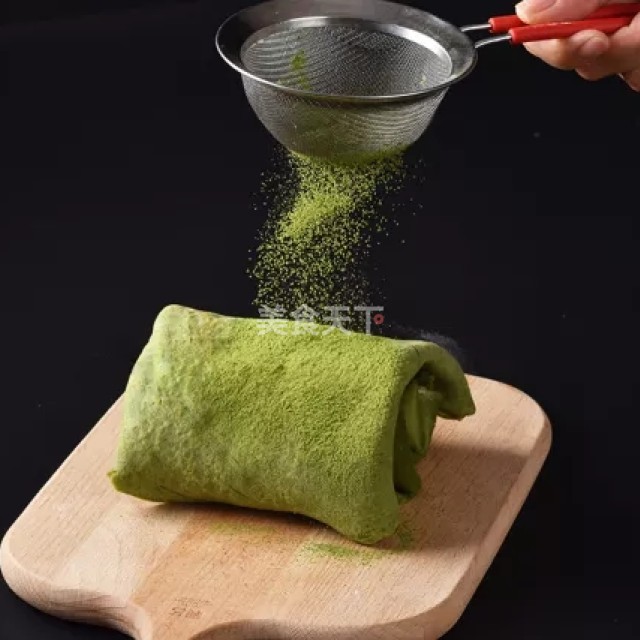 网红抹茶毛巾卷,奶油的丝滑夹杂饼皮q嫩的口感,太好吃了