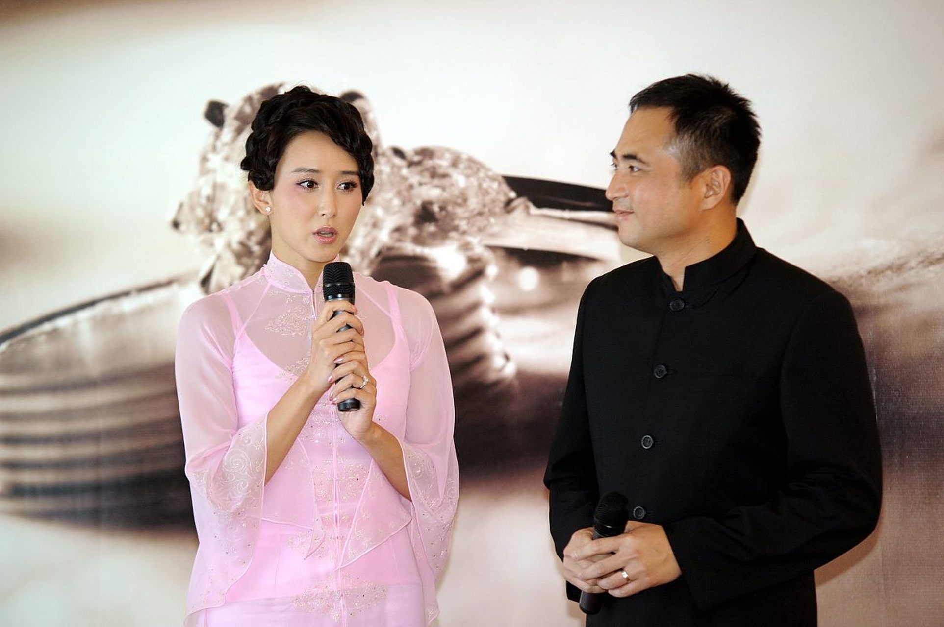 胡静算是嫁得很好的女明星了吧?