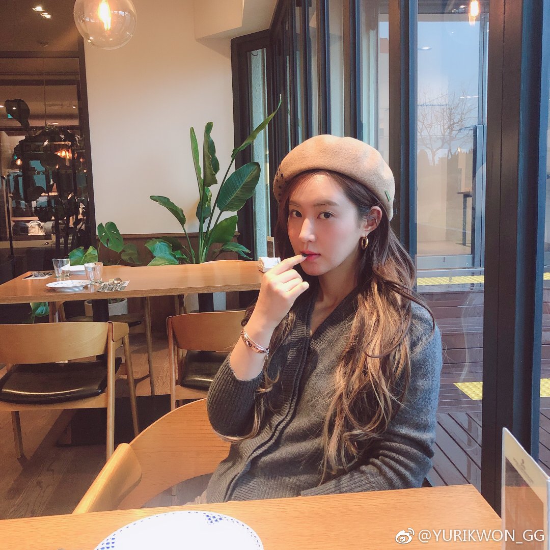 春节前福利!贝雷帽小公主yuri魅力发射取向狙击