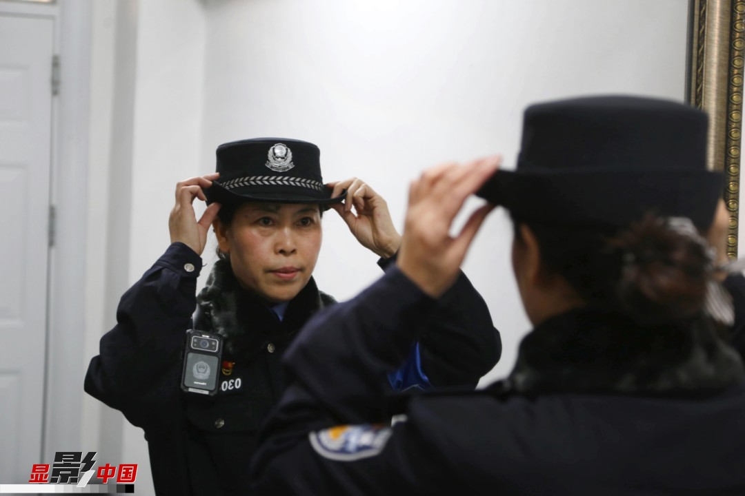 「显影中国」神枪手女乘警的最后一班春运岗