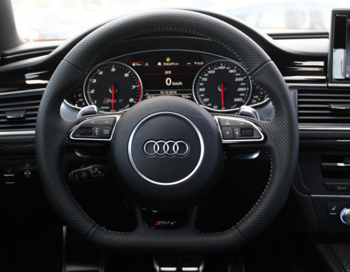 方向盘摸着舒服,打到底转向半径小,其他还行