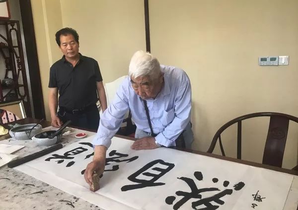 衡水市村镇经济发展促进会文化下乡走进金太阳集团