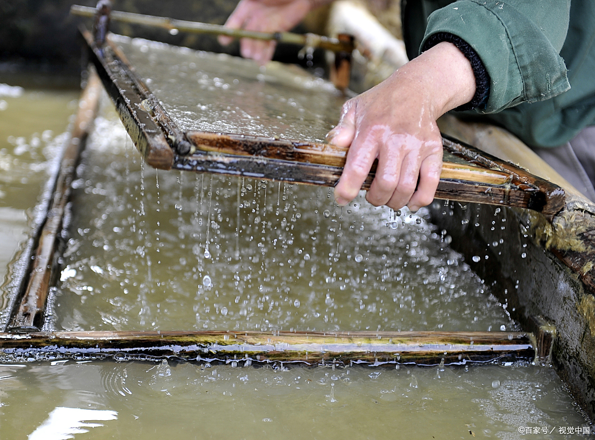 柞水手工捞纸书 造纸术的活化石