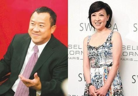 她18岁嫁给曾志伟,生了2个女儿后净身出户,56岁与干儿子恋爱