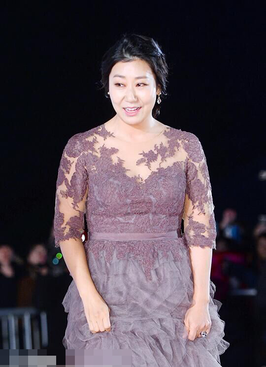 她的成功是三十年的积累得来的,她的成功告诉我们