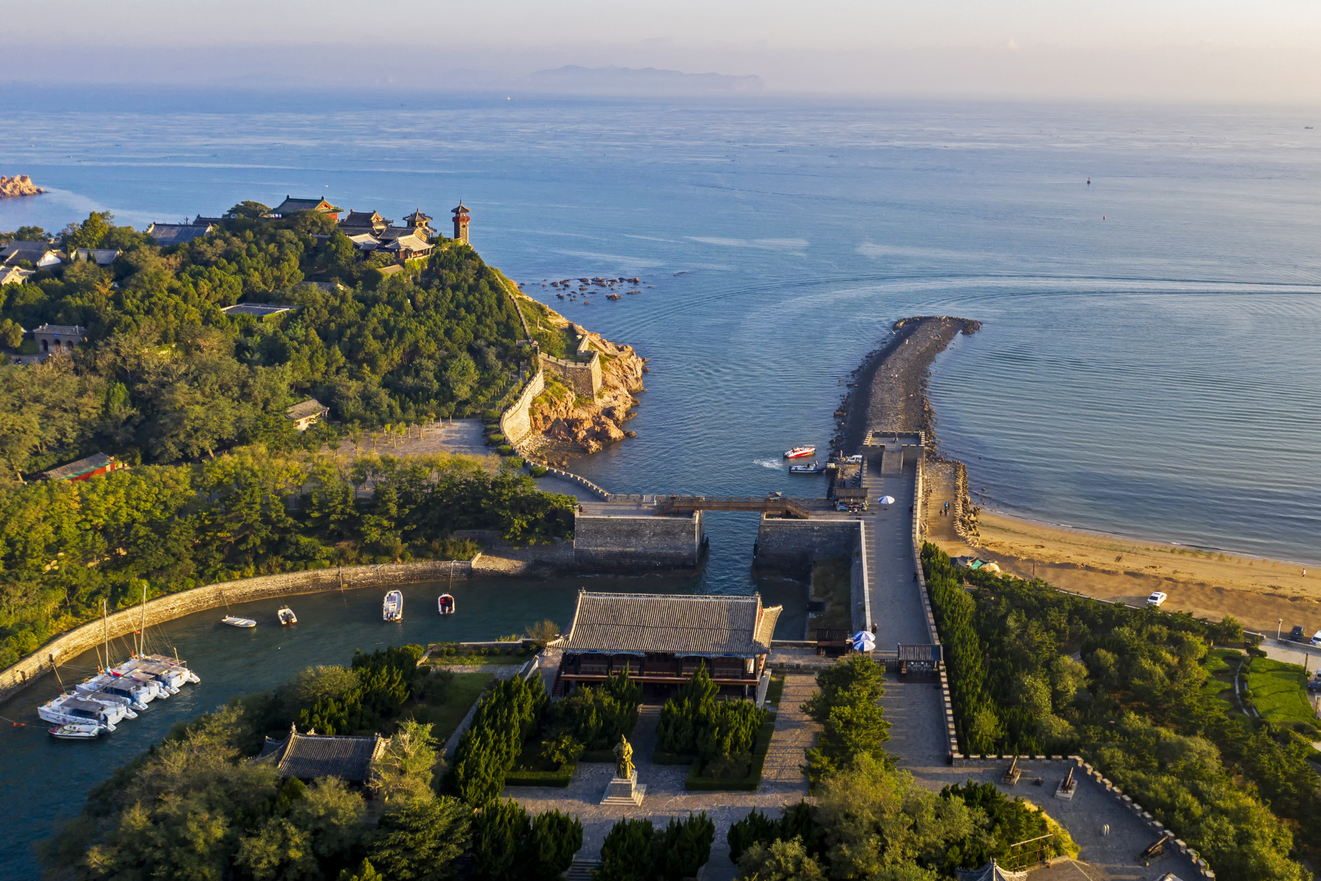 山东蓬莱有仙境,八仙过海显神通