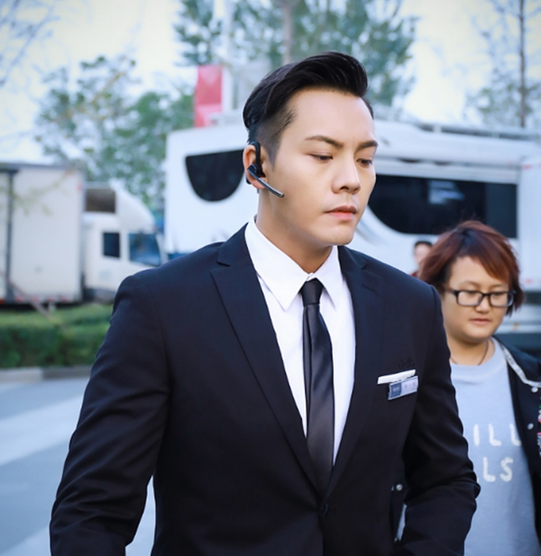 《橙红年代》刘子光发型合集,第三款帅到炸裂,你喜欢哪一个?