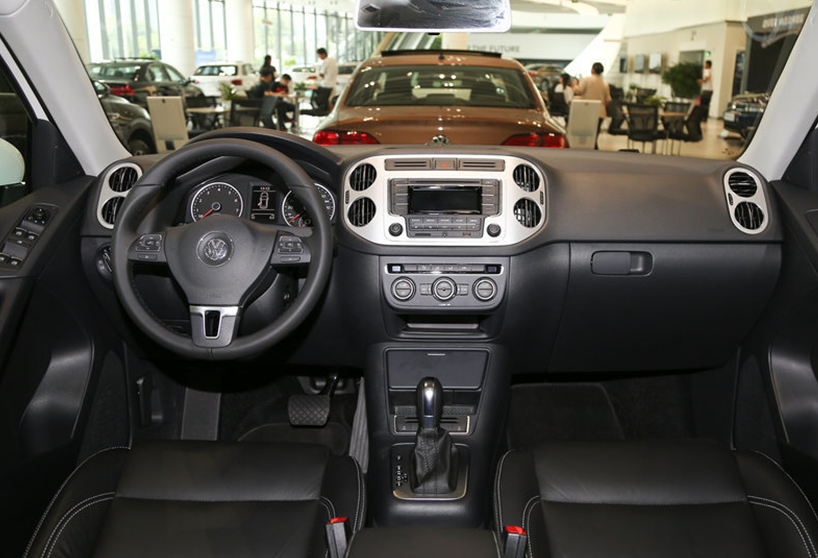 浅谈非常帅气的上汽大众途观 300tsi 自动两驱丝绸之路舒适版