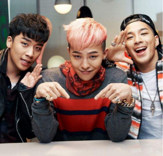 权志龙和top互相都取关对方后,还好太阳初心犹在,暖了粉丝的心