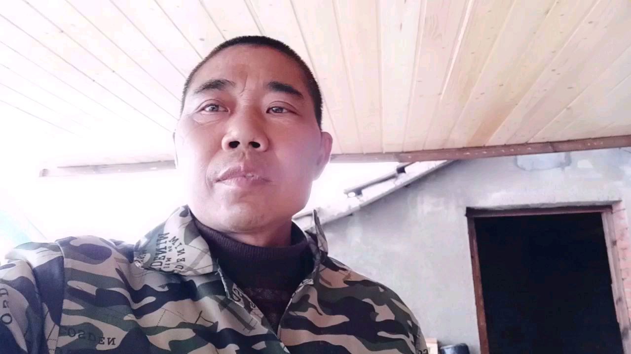 小鸡已经第十九天了,今天给它做了疫苗,小鸡现在正常了