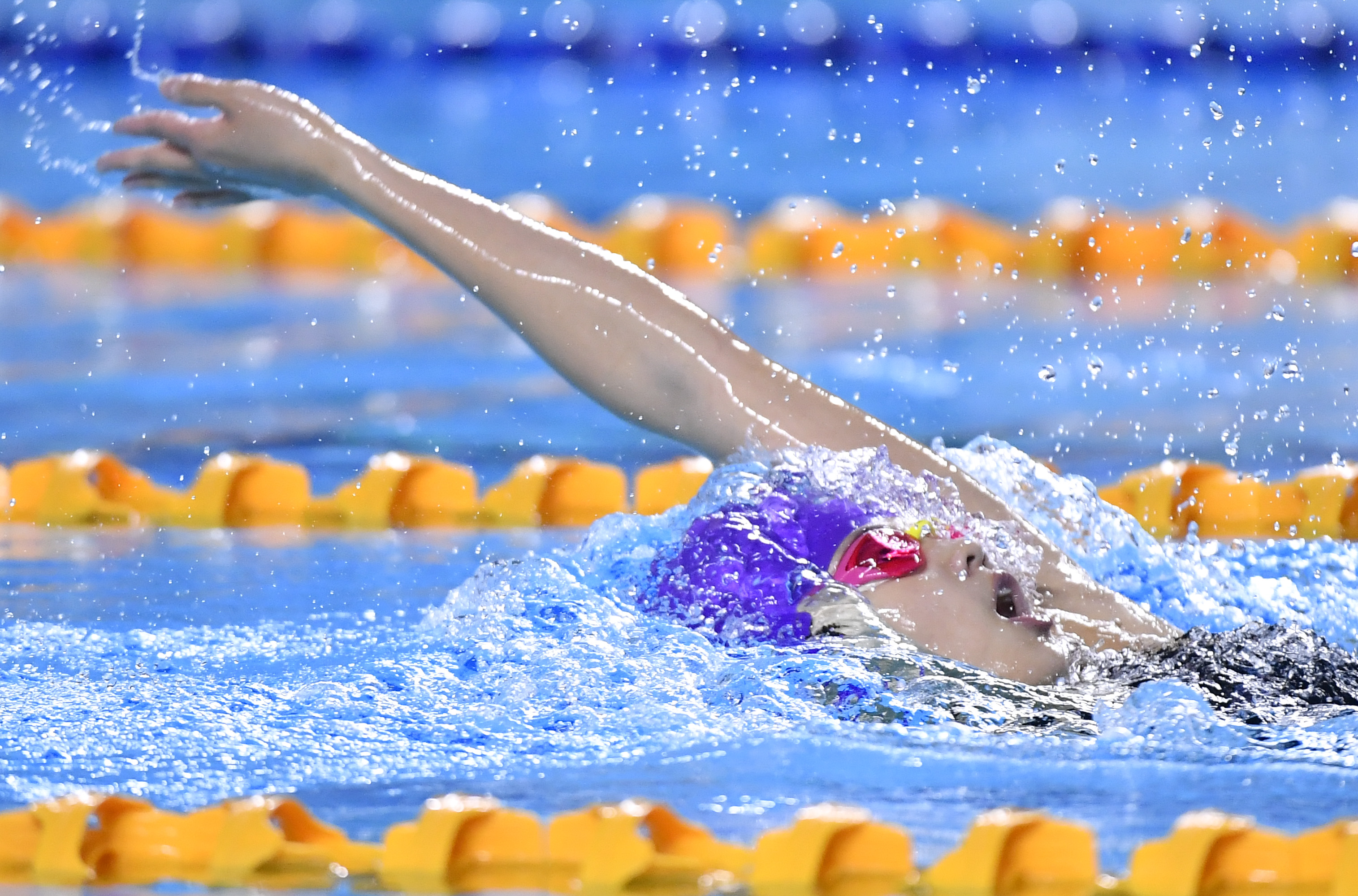 游泳——体校乙组女子200米仰泳决赛赛况