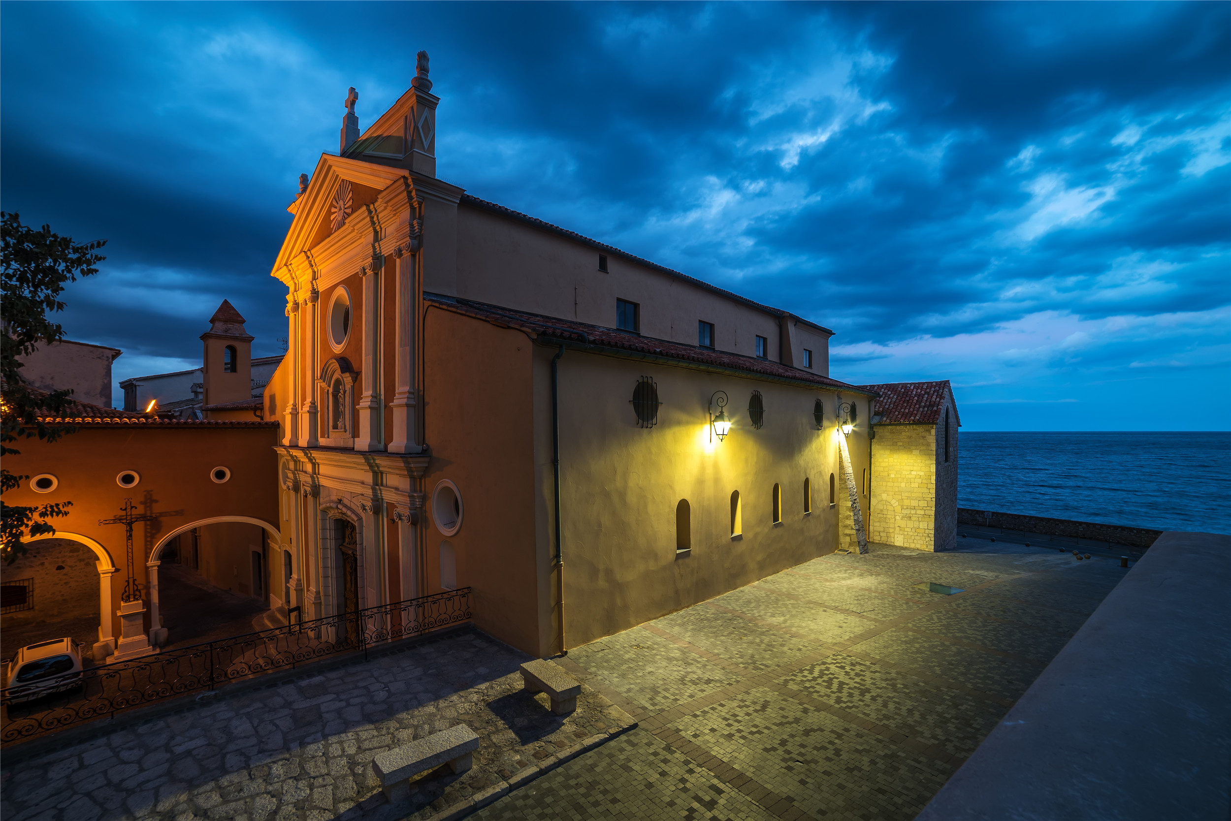 今日介绍六张风景美图:独特的西方建筑,有着别样魅力,你喜欢吗