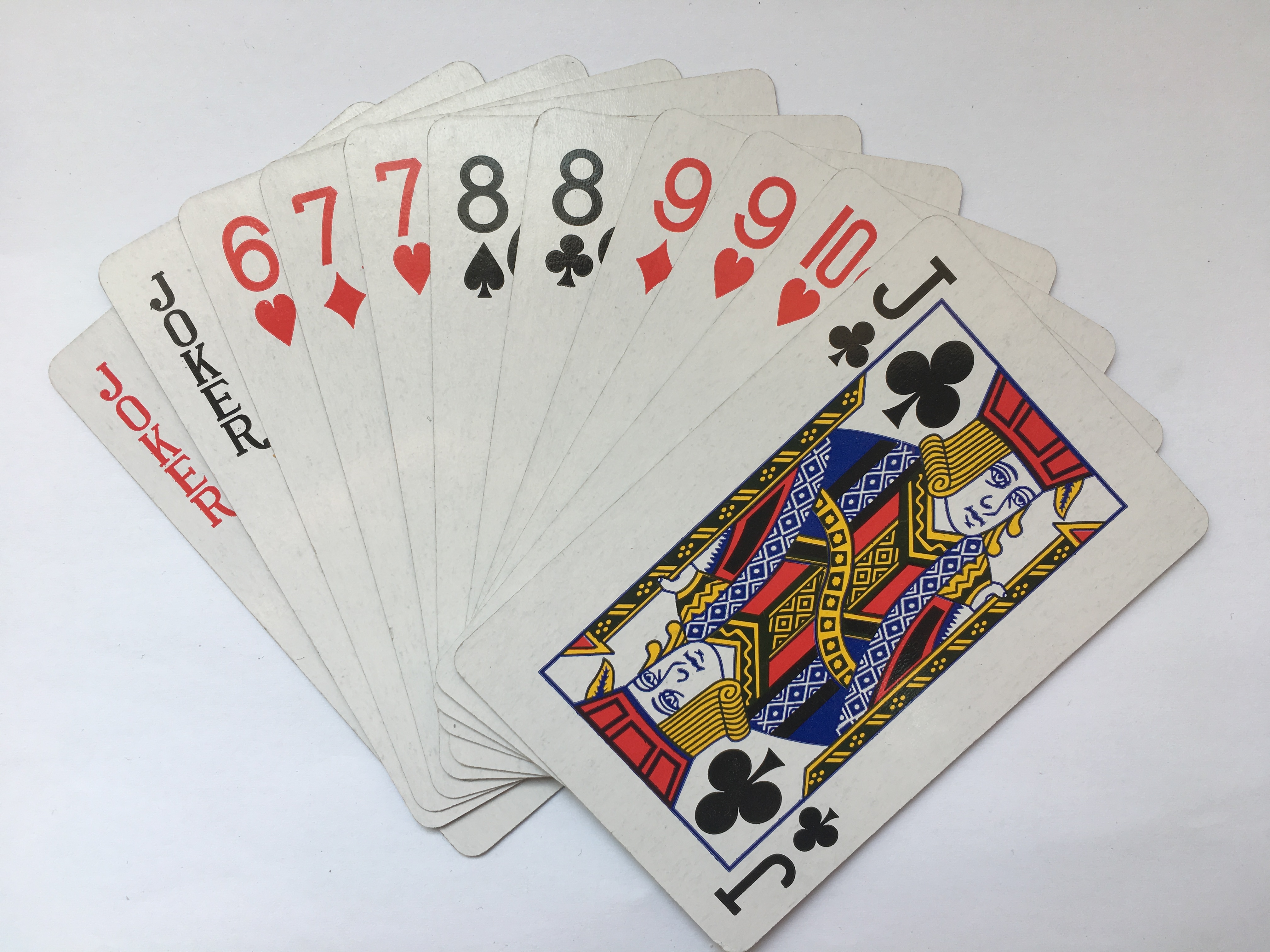 斗地主高手支招:双方明牌,农民先出,什么顺序出牌地主能够赢?