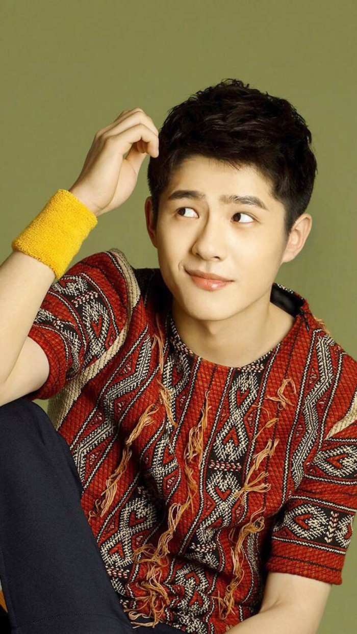 为人率真又呆萌,平时一点偶像包袱也没有,这样的刘昊然你喜欢吗