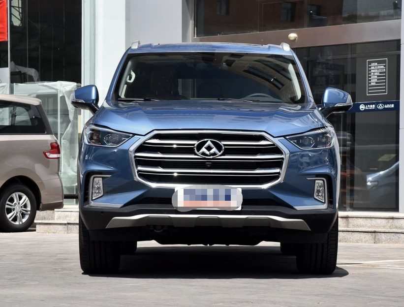 上汽大通汽车推出的中大型suv,上汽大通d90,指导价15.67万元起