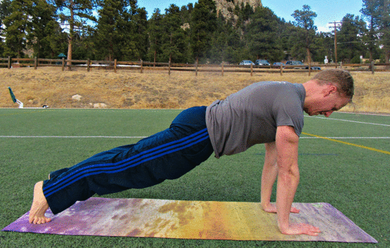 体育:普拉提移动构建更强大的核心