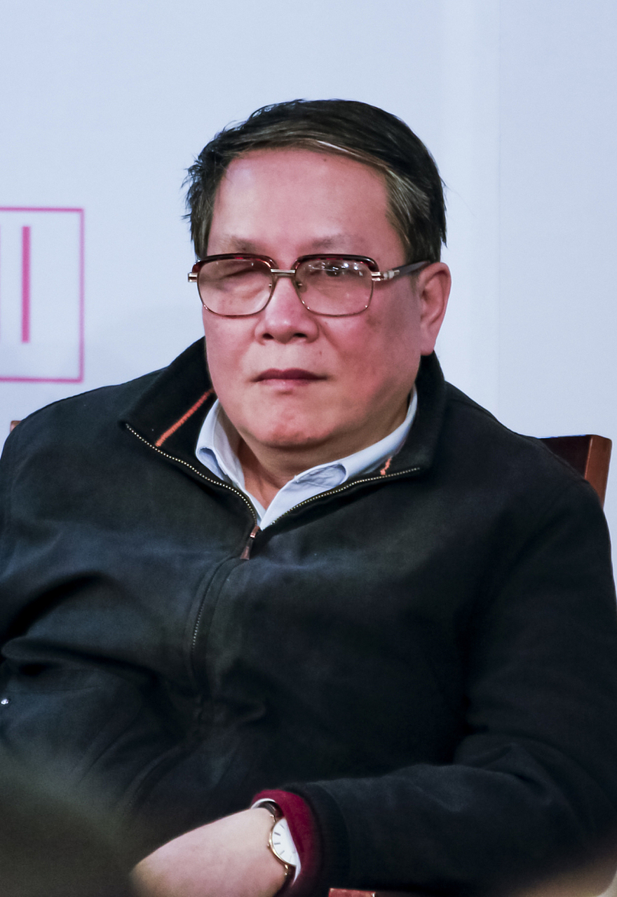 家人们,给大家分享一下咱们家的王东岳讲座u盘,还有倪海厦讲座u盘.