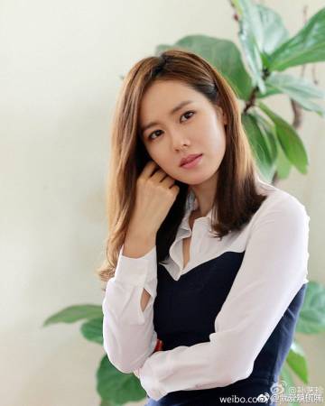 「孙艺珍 泳装」上微博热搜,网友神评论