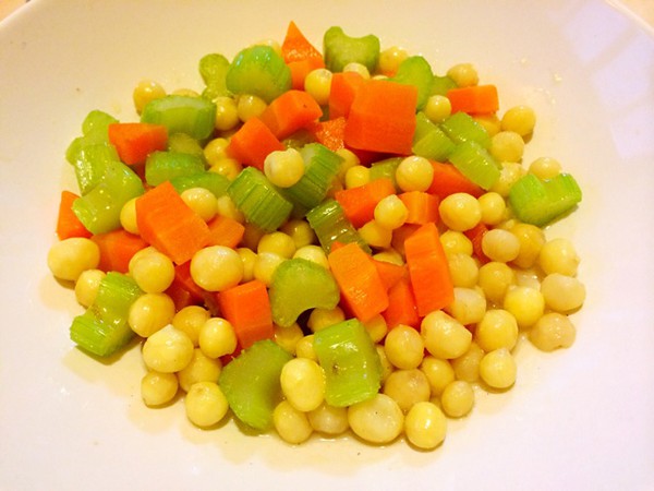 苏州时令美食鸡头米上市啦,其除了水煮外,还有这几种不错的吃法