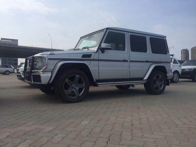 网红天佑的同款车,5.0l搭载v8发动机,霸气的大块头