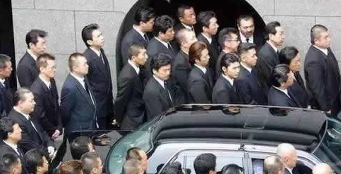 起底日本黑社会山口组:田冈一雄领导50名装卸工,成日本最大黑帮