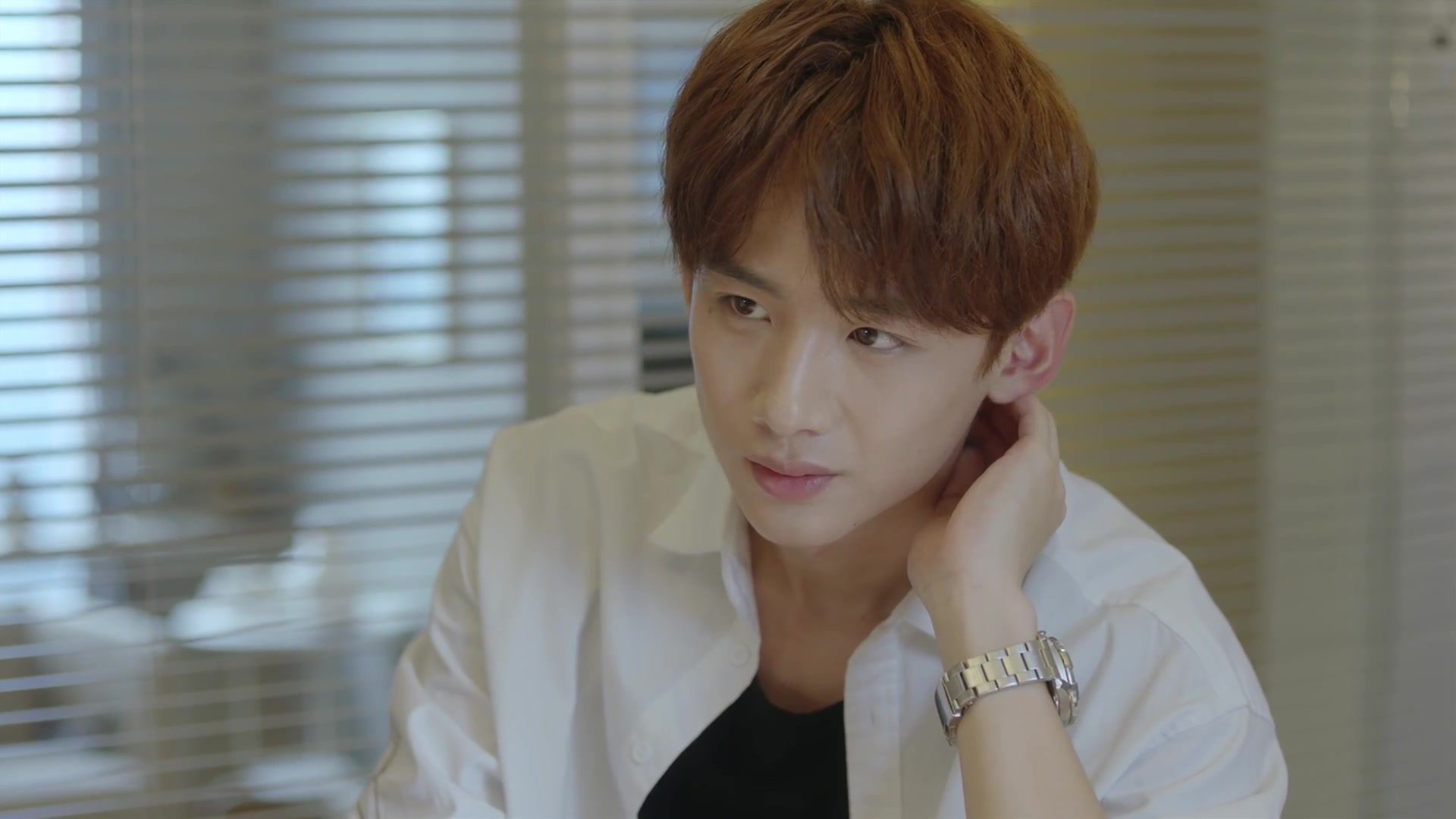 白敬亭生日即将来临,粉丝应援,网友们纷纷感慨真的太傻啦!