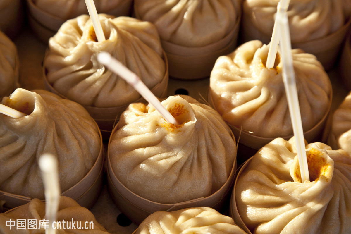 这也是北方的特色早餐,毕竟北方人都是以面食为主.