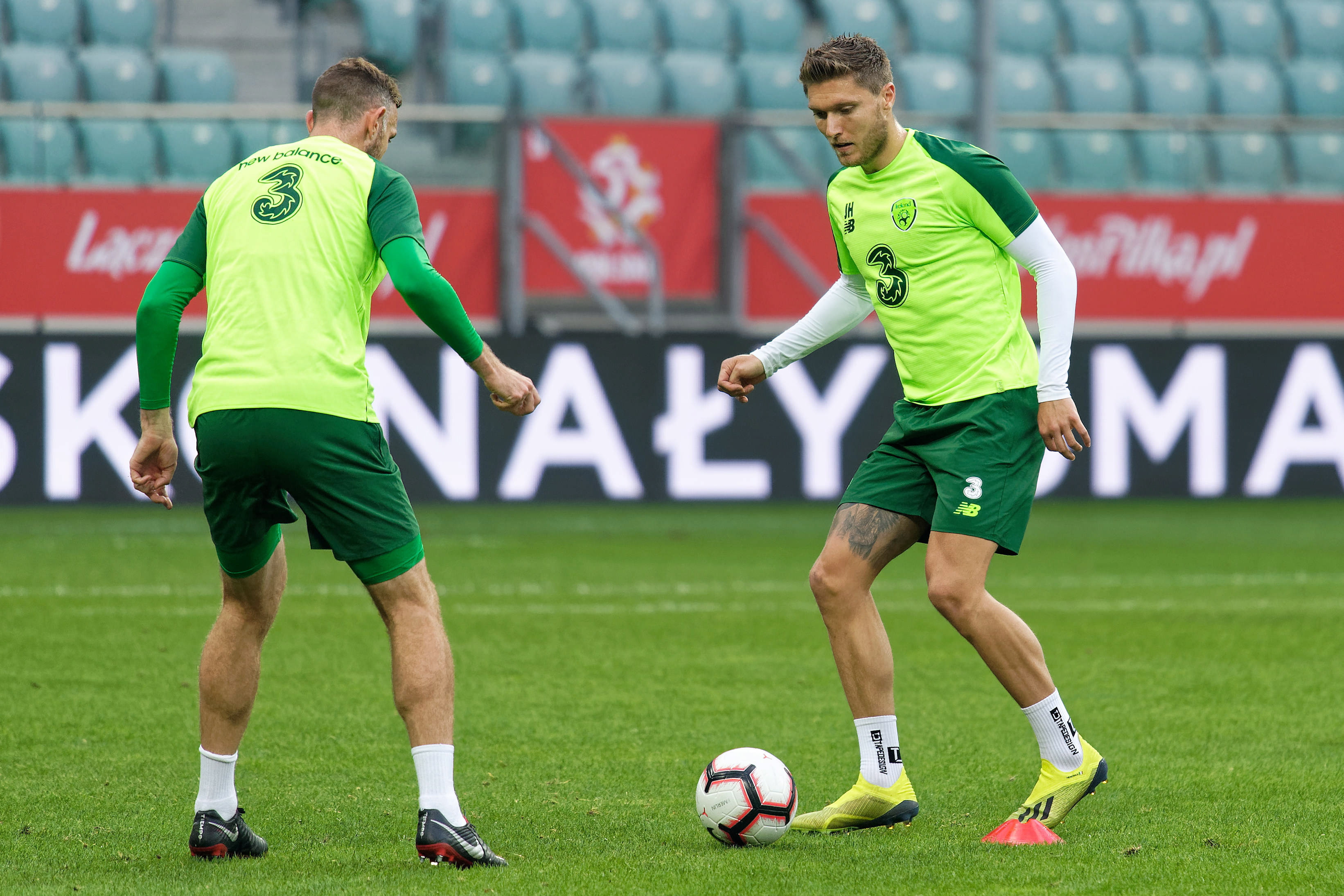 足球——爱尔兰备战友谊赛(7)