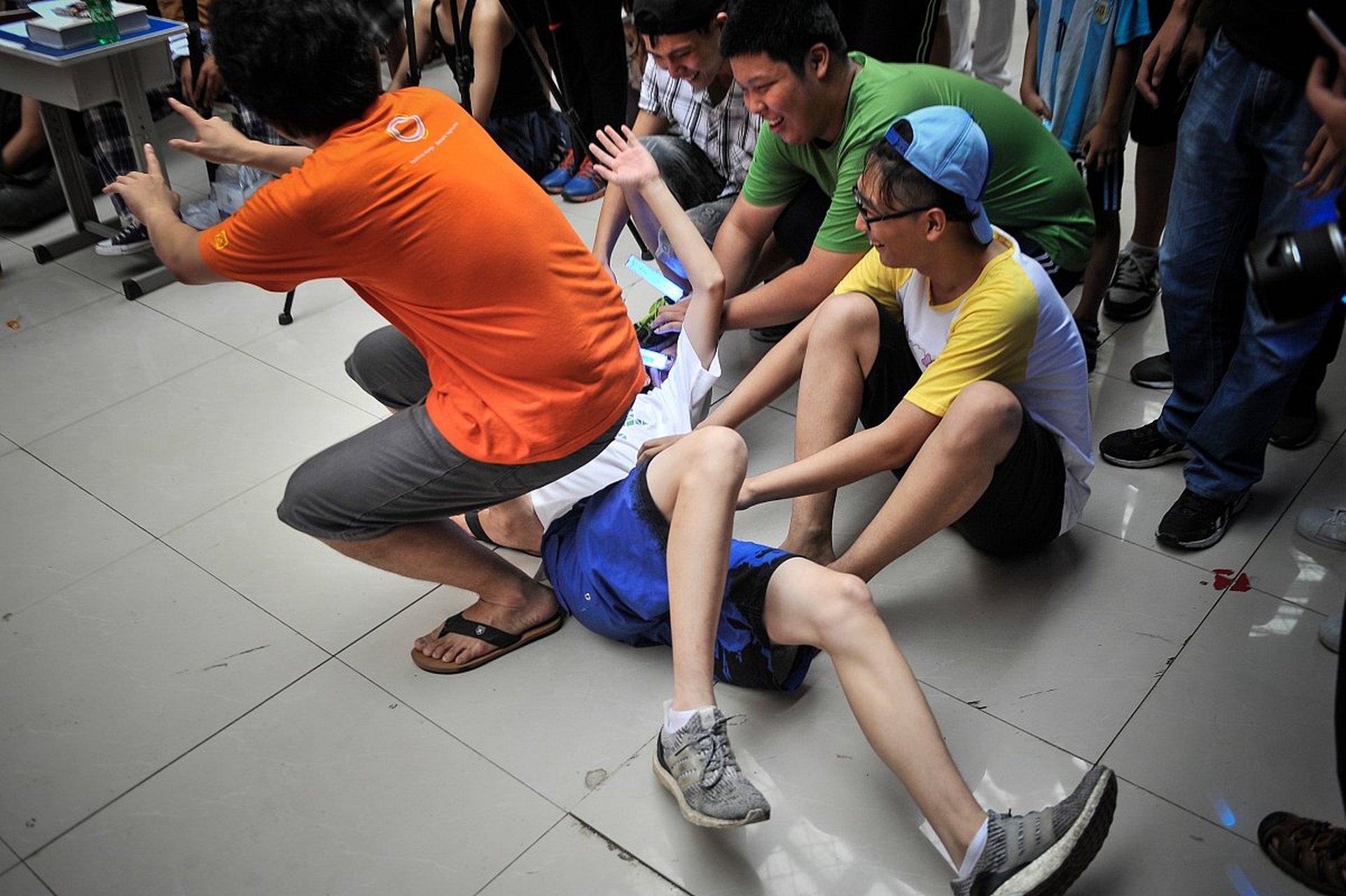 这个女孩在体育课上短跑猝死,9分钟后才被急救!