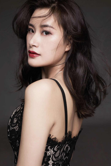 三万人捧场,打破平台记录 陌陌冉小冉生日会牌面十足