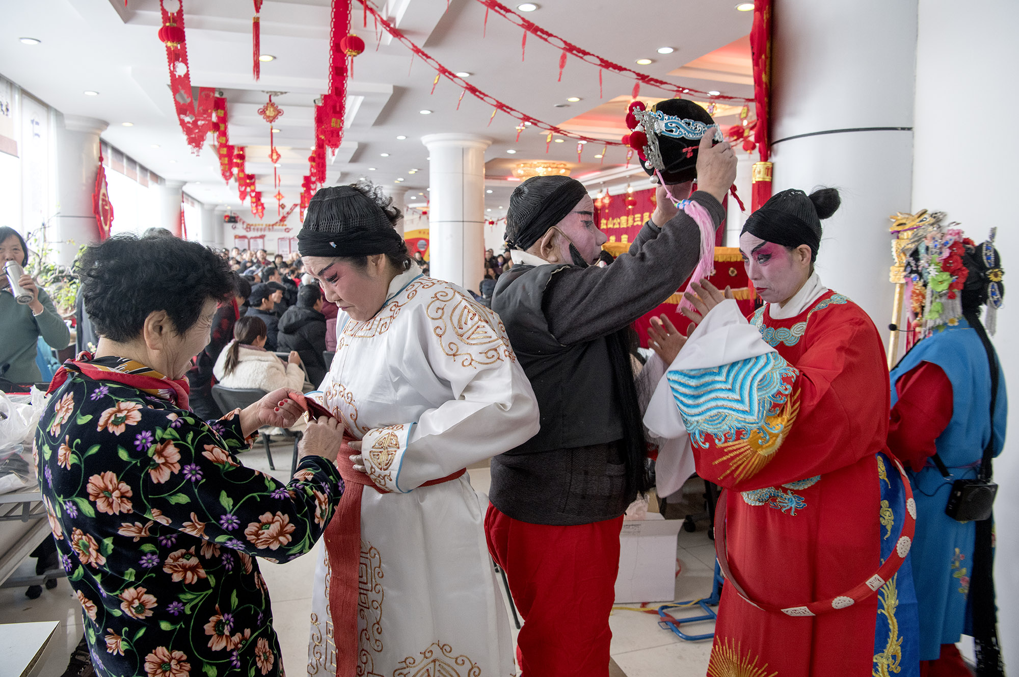 烏魯木齊市紅山公園:第三屆新春廟會戲曲大舞臺豫劇專場開唱