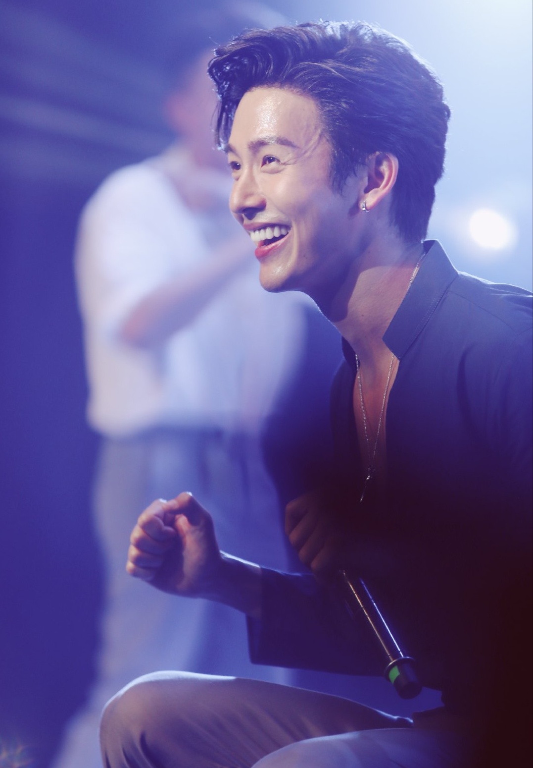 泰剧《吹落的树叶》push和小水人气暴涨,行程通告不断!