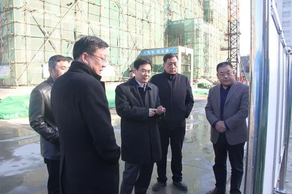 泰安中院朱旭光院长视察我院审判法庭及执行指挥中心建设项目