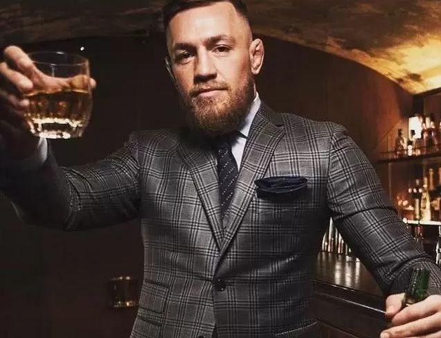 罗林斯迪恩安布罗斯自相残杀,丹尼尔约战斯泰尔斯 tlc大赛精彩了