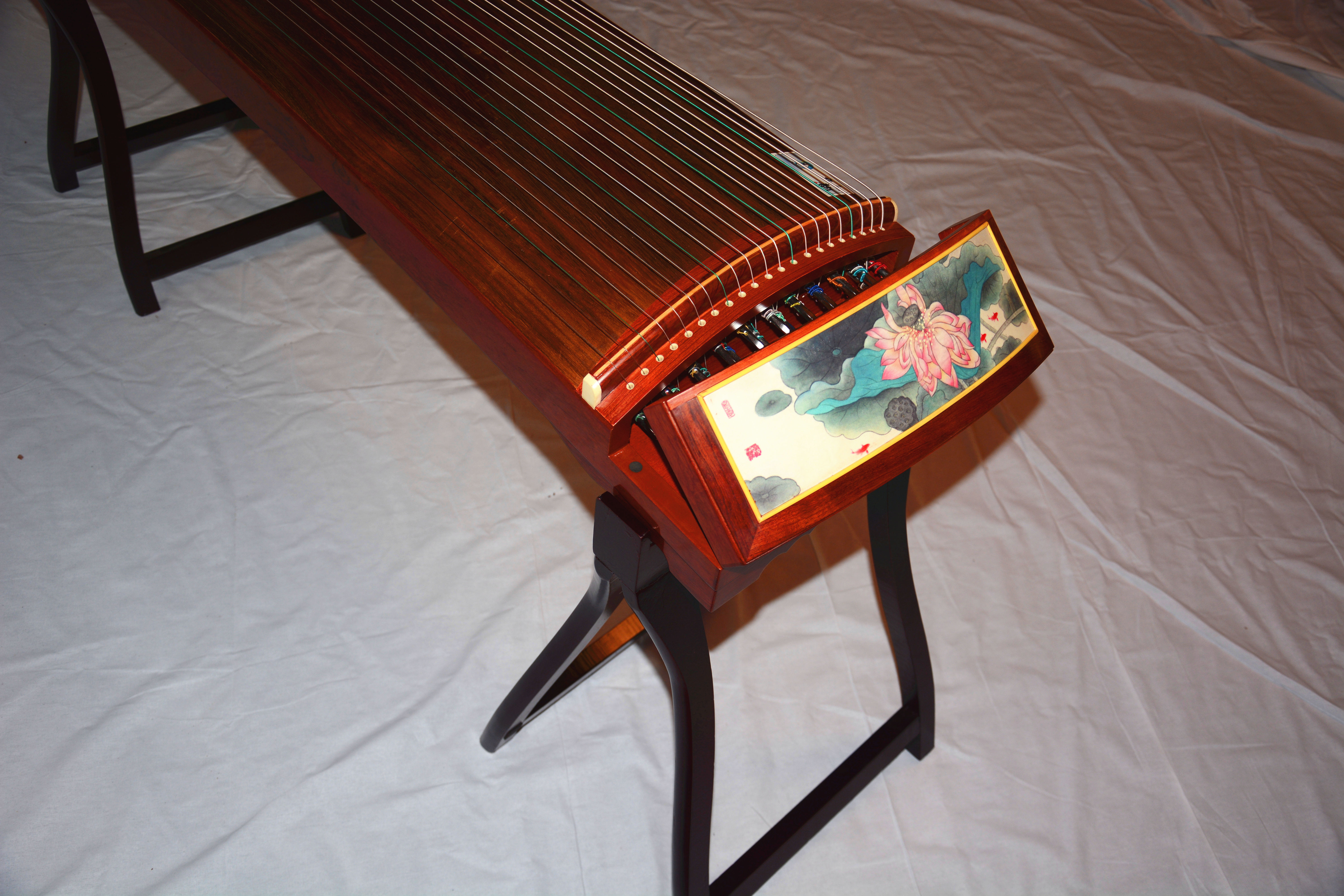 九韵乐器红木古筝荷花款式产品鉴赏