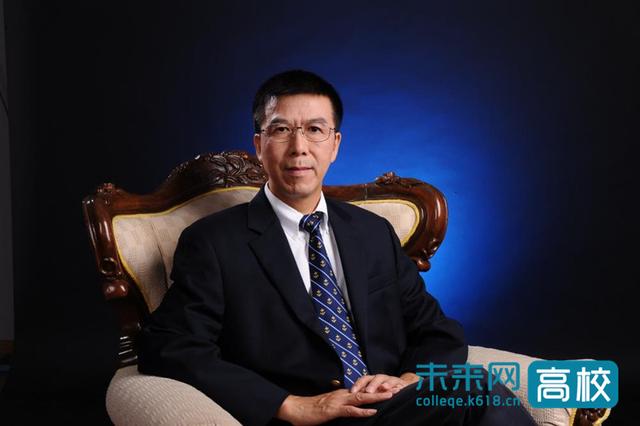 西南交大经管学院名誉院长贾建民教授获"复旦管理学杰出贡献奖"