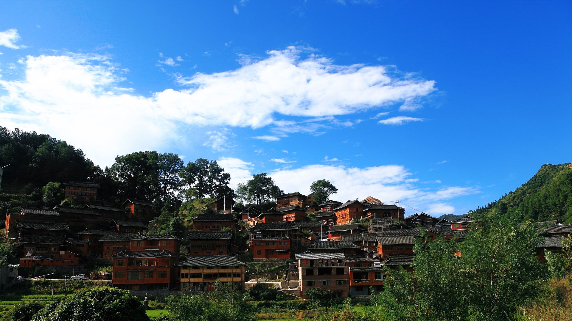 究竟苗族有多神秘,让千户苗寨告诉你!