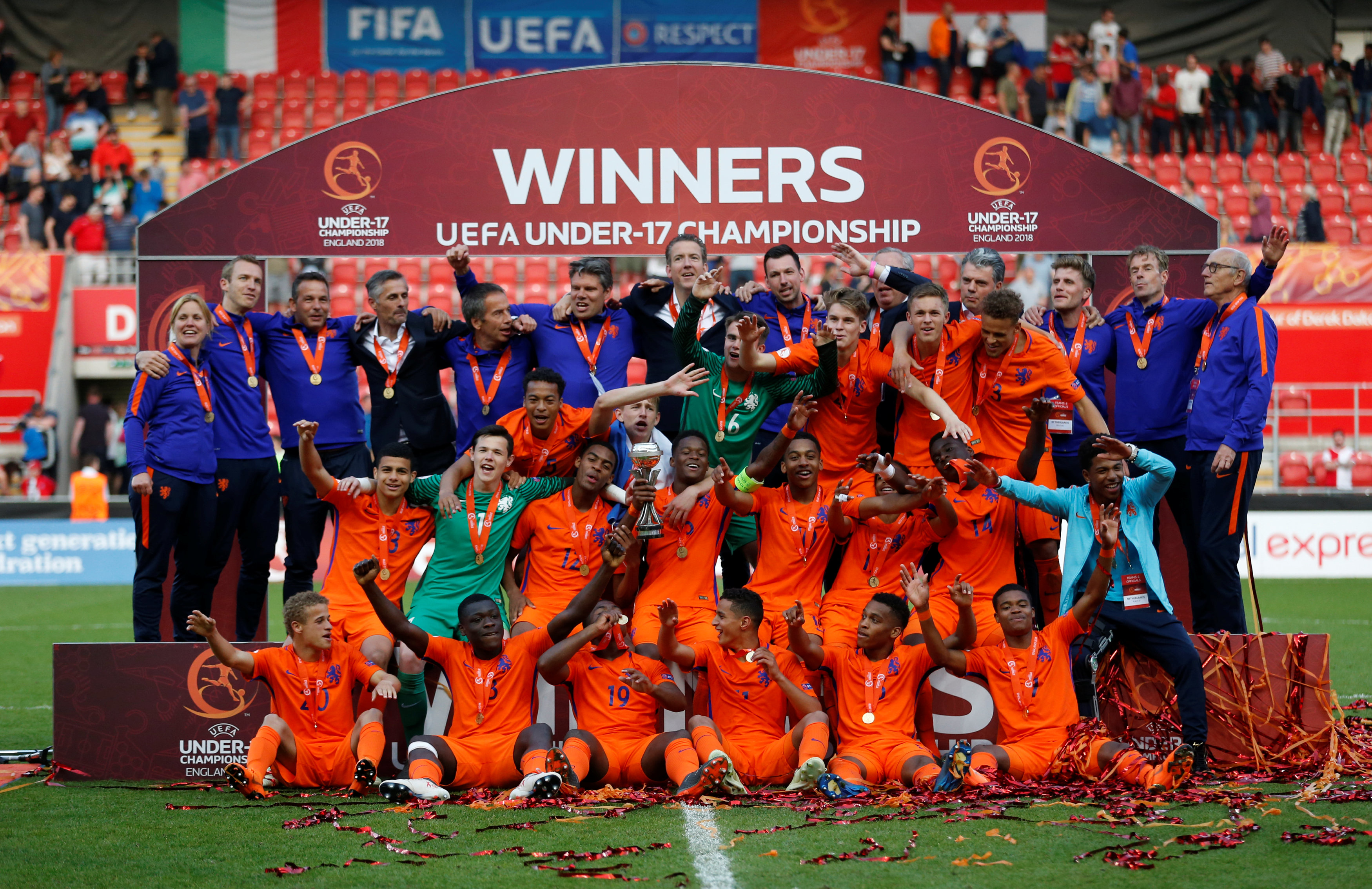 足球——欧足联u17锦标赛:荷兰队夺冠(16)