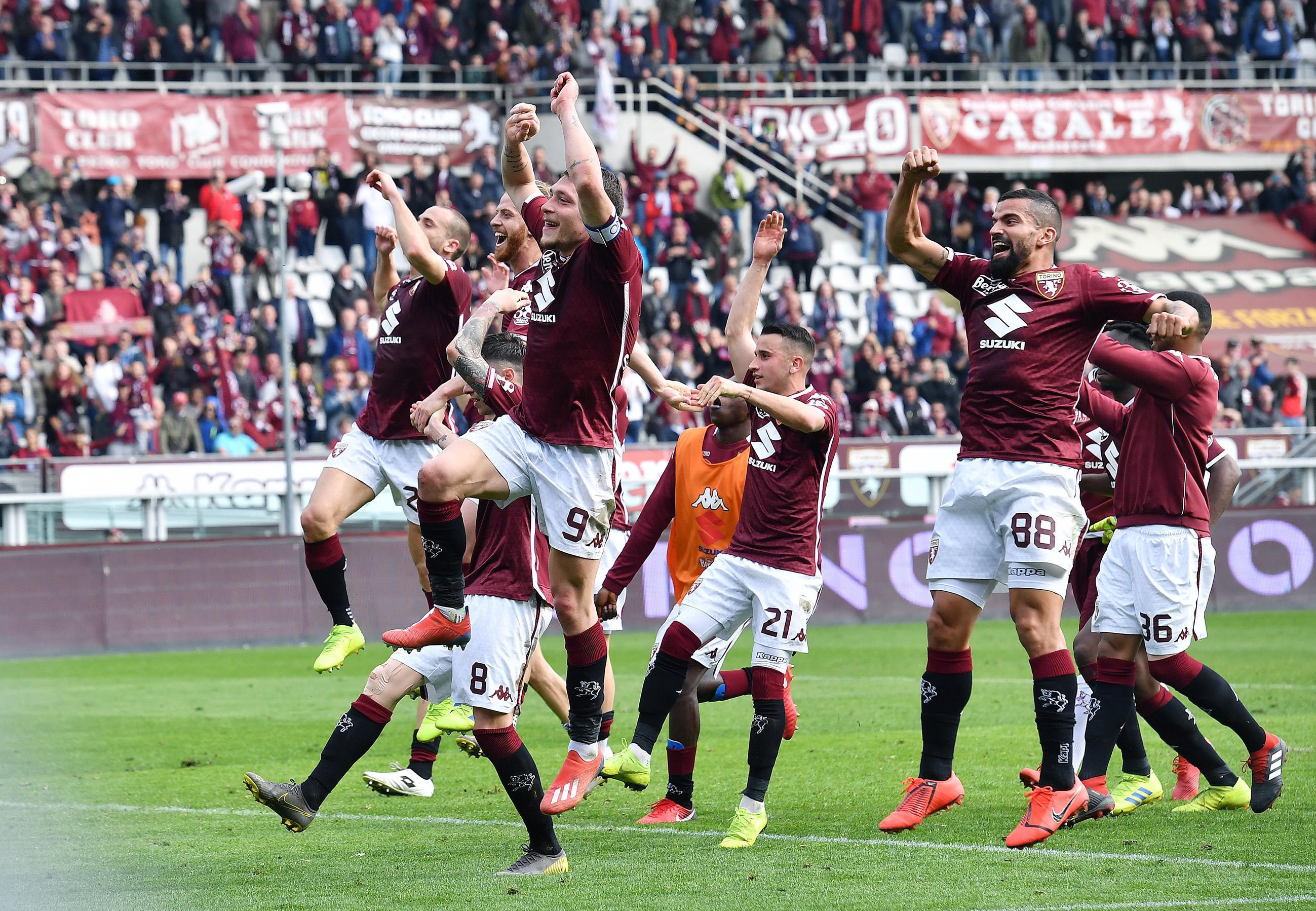 足球——意甲联赛:都灵胜切沃