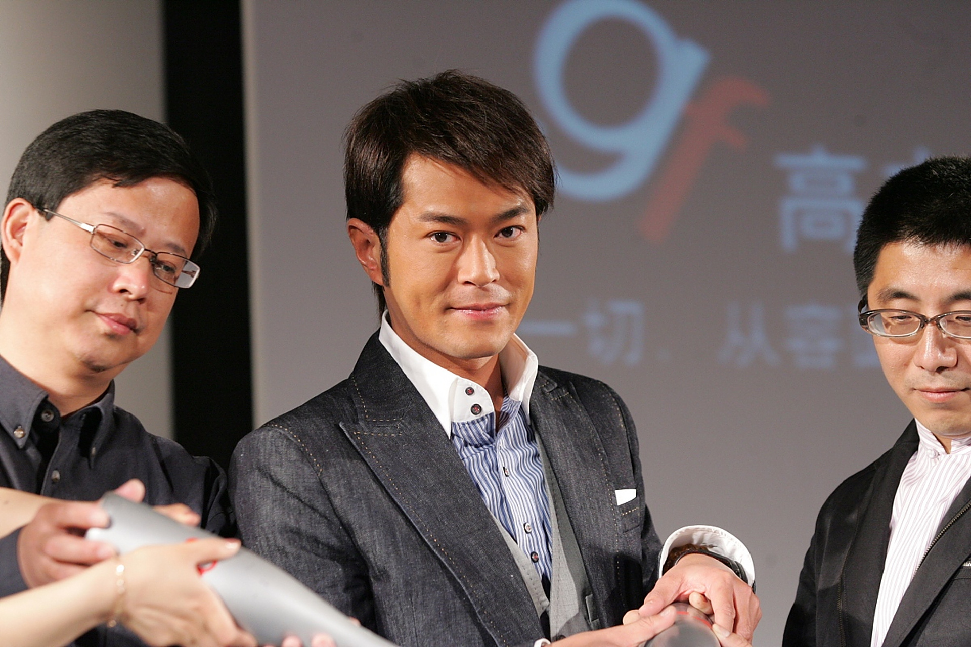 娱乐最前沿# 古天乐,原名古天乐,英文名louis koo,1970年10月21日