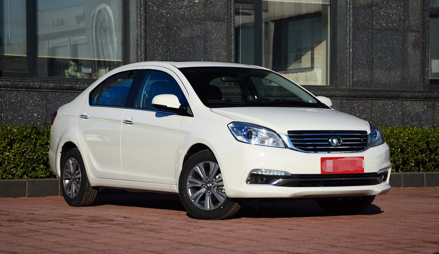 长城c30外观很硬朗,高端的内饰设计,整体来说很不错