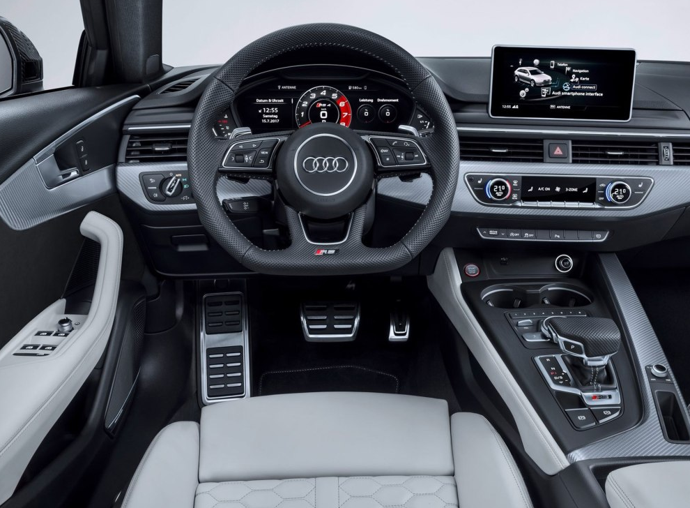 开起来感觉较为不错的奥迪rs 4的风采