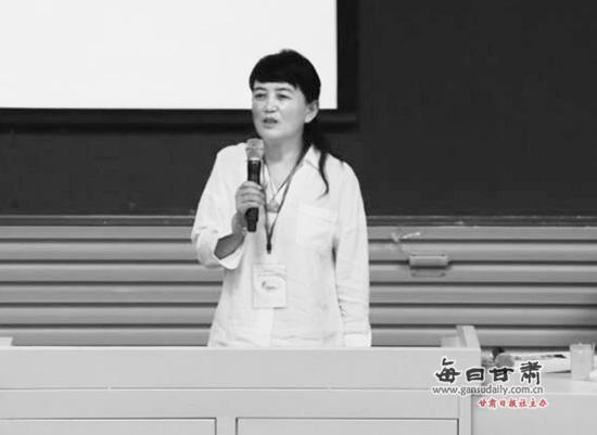 兰州二中化学老师吕晓燕——爱上课,爱看学生投入听课的样子