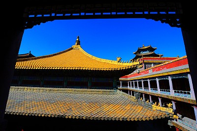 承德普陀宗乘之庙万法归一殿鎏金殿顶在阳光的照射下显得格外壮观