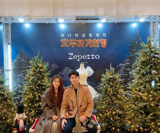 kara出身朴圭利公开与年下男友幸福约会照