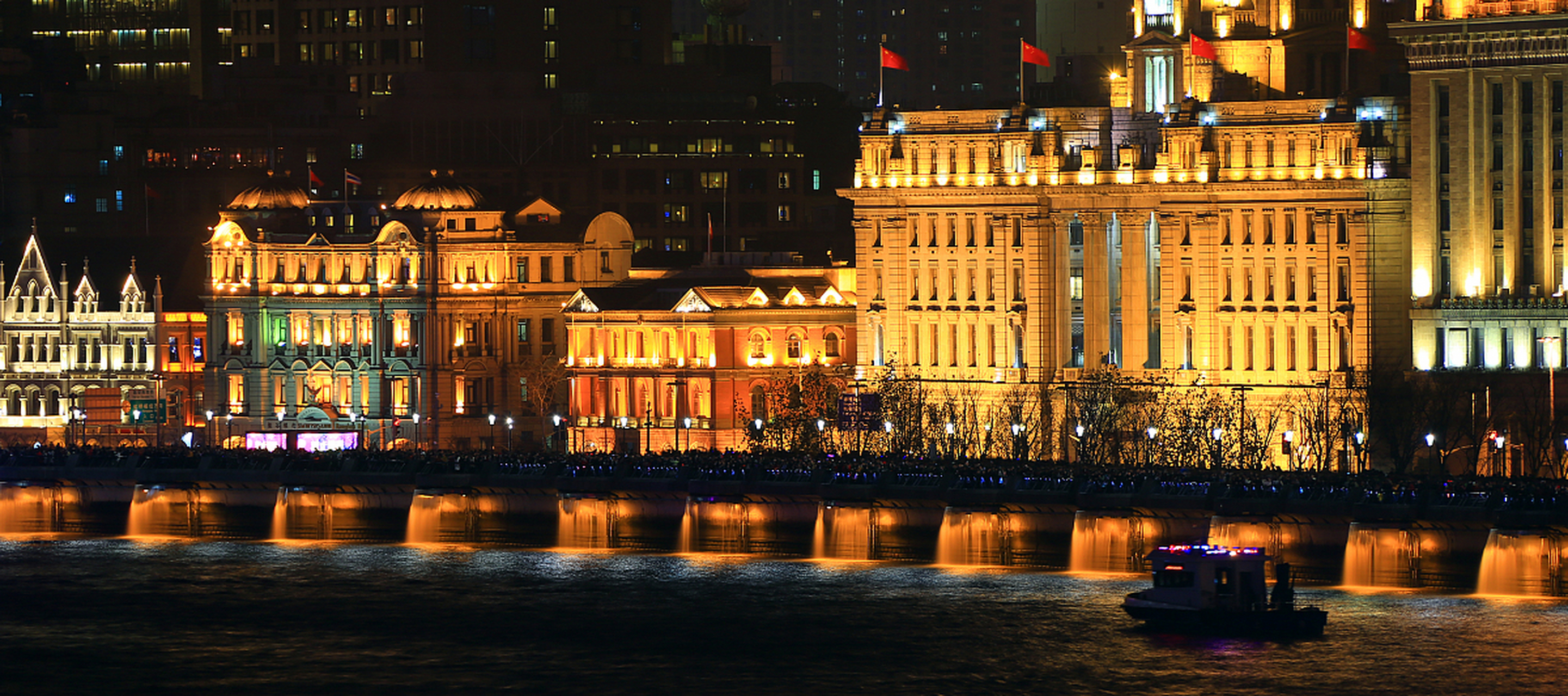 上海外滩号称"万国建筑博览群",那里究竟有多少幢风格各异的建筑?