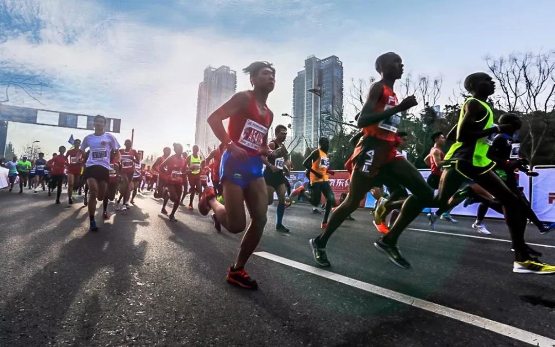 科学跑步神技巧之九!大众跑者如何备战全程马拉松?