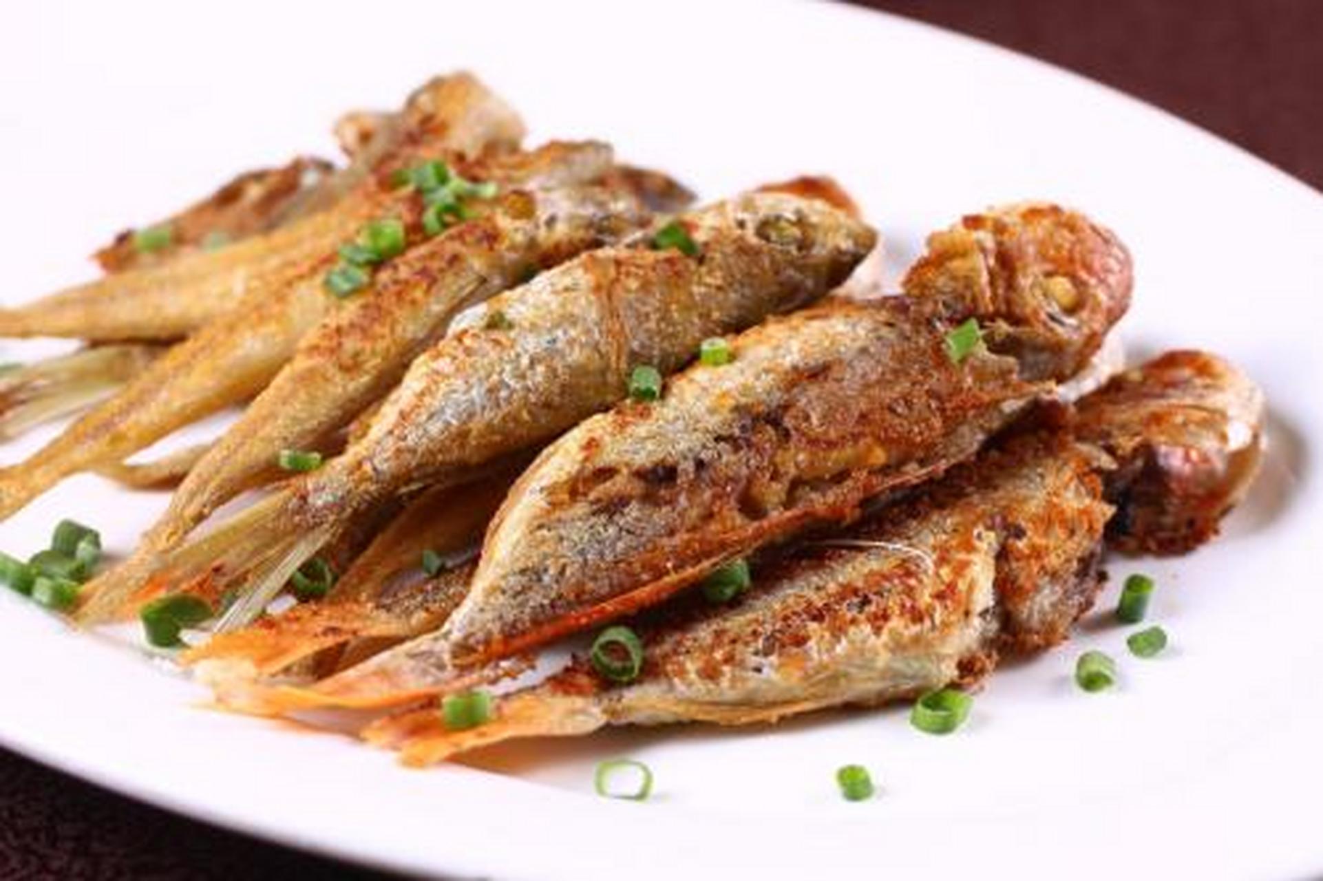 冬至吃什么#烊鱼与什锦是龙岩婚寿喜庆筵宴的传统名菜,有"不出烊鱼