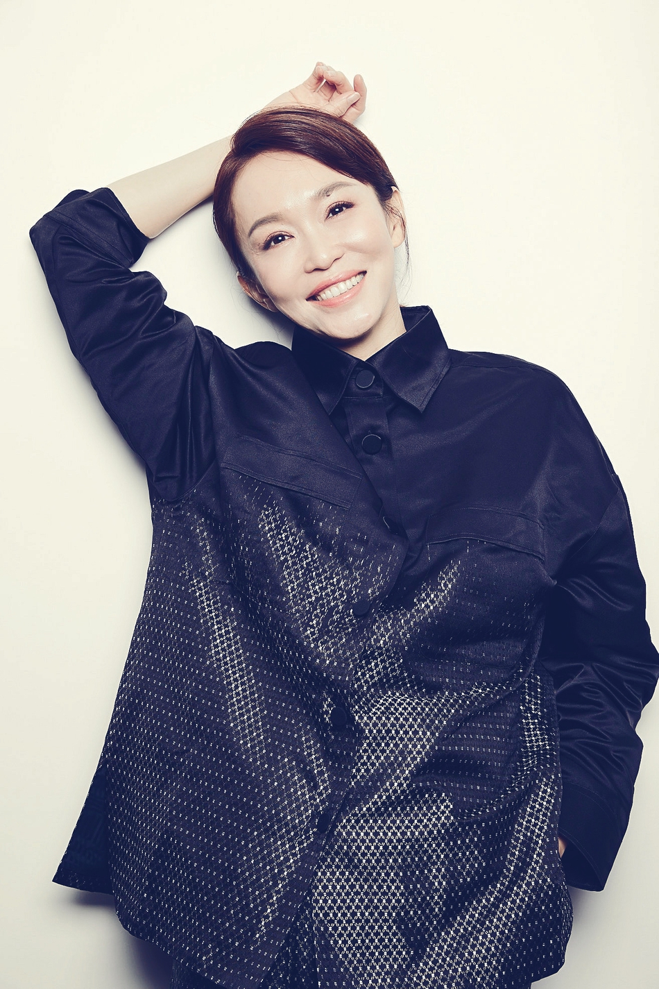 组图:范文芳晒照六连拍 粉丝称像偷穿了李铭顺衣服的亚子