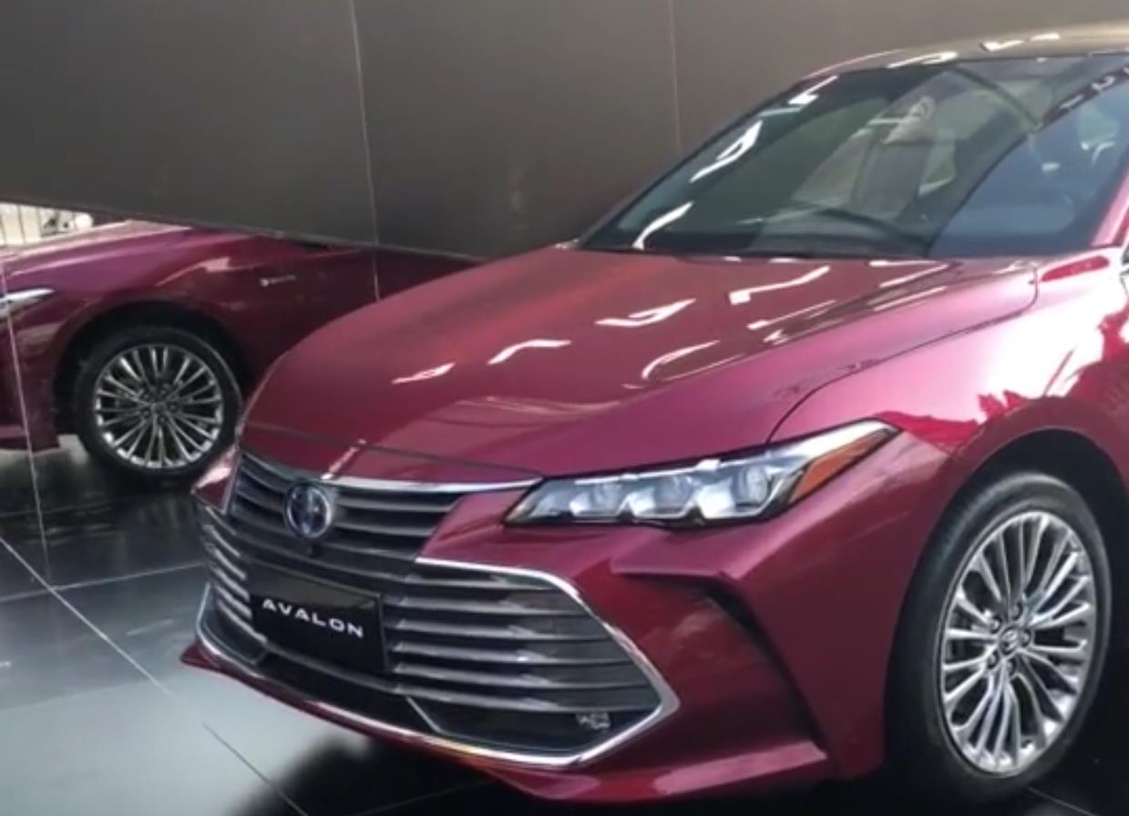 全新亚洲龙车长4978mm 比宝马3系大气 配2.5l